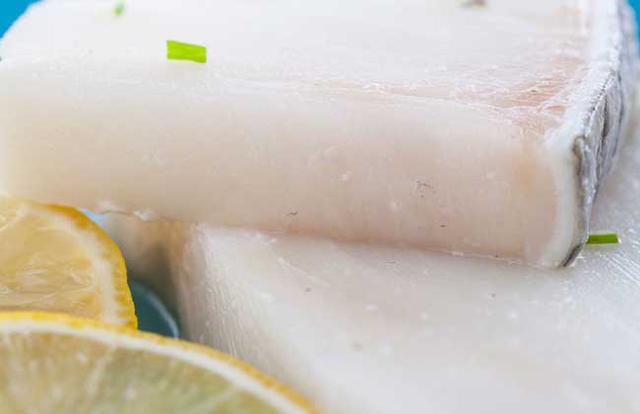 雪鱼和鳕鱼区别（雪鱼和鳕鱼的产地、口感及香味对比）